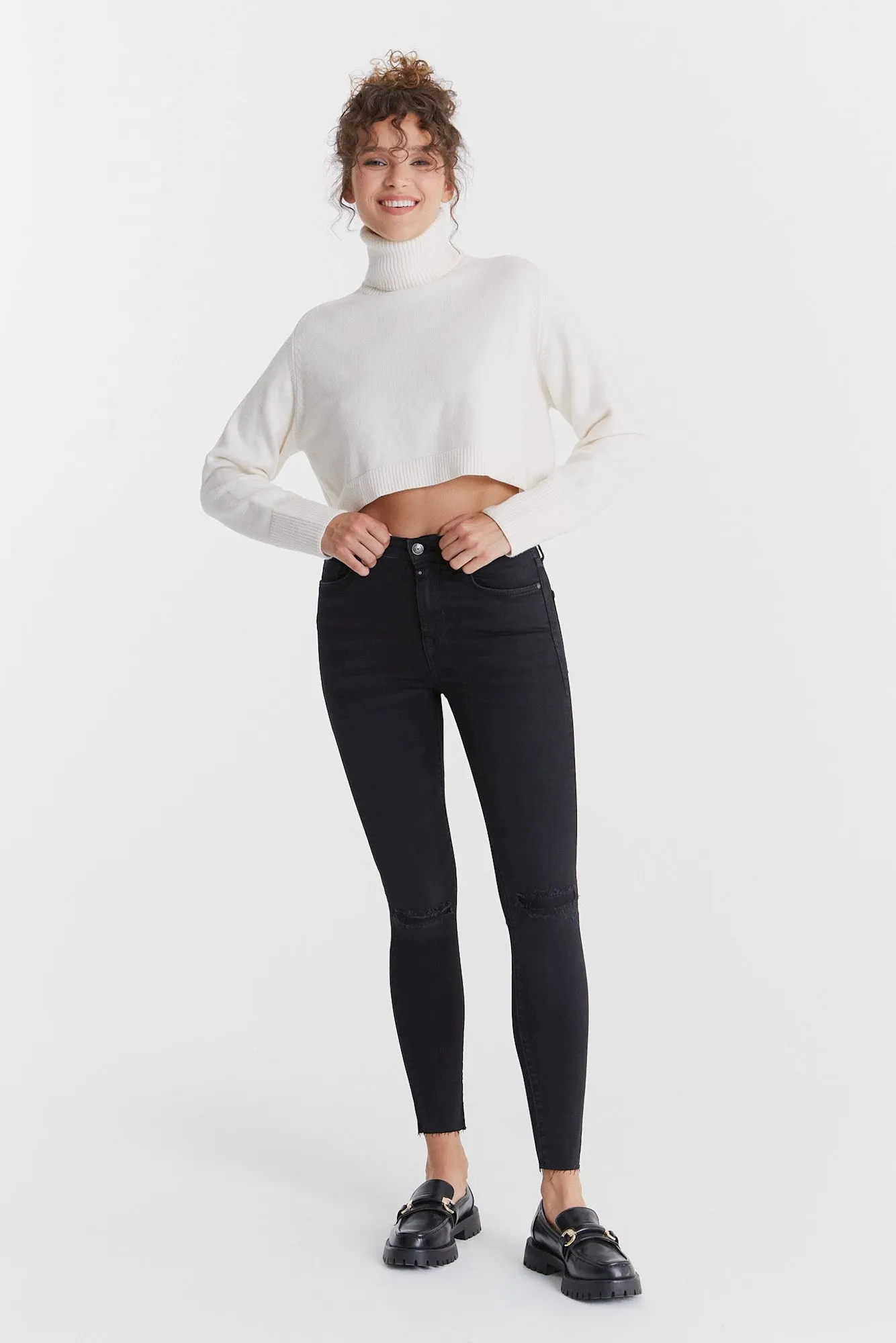 Lina High Waist 5 Pocket Ankle Pants Black Destroyed