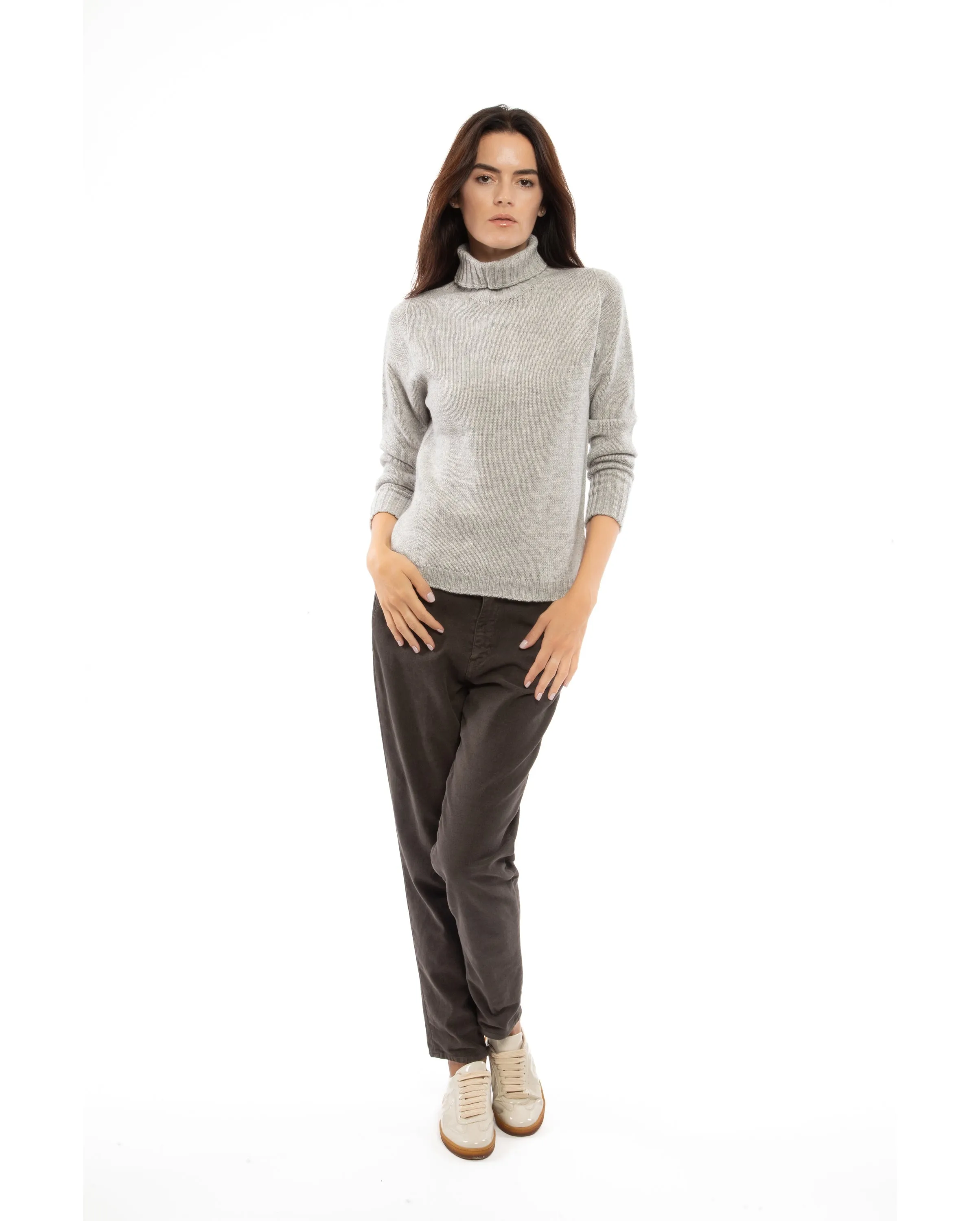 NEW FALL 24 - Women's Classic Cashmere Turtleneck Sweater Black